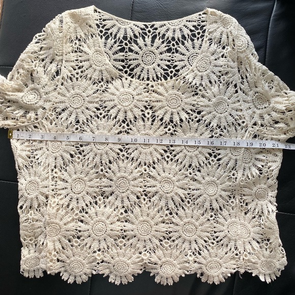 Boho lace top, off white, versatile - Picture 2 of 4
